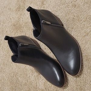 Lucky Brand Basel leather bootie black 7m